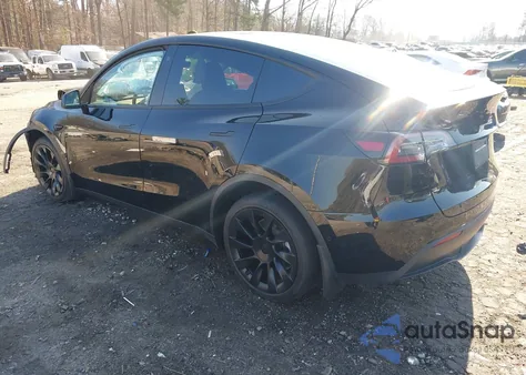 2022 Tesla Model Y Long Range Dual Motor All-Wheel Drive z USA, uszkodzony, nr VIN 7SAYGDEE0NA007100